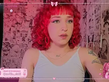 NickiYoung  live sex cam