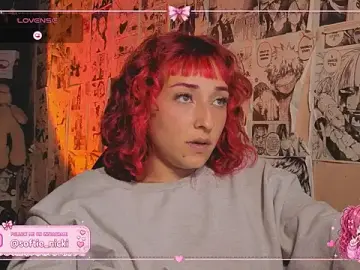 NickiYoung  live sex cam