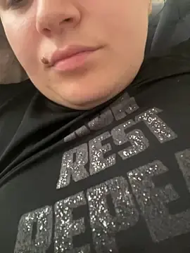 Guzelimmm  live sex cam