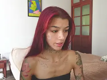 Vinkitinkii  live sex cam