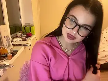AkilahMilke  live sex cam