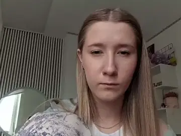 MerrileeReisser  live sex cam