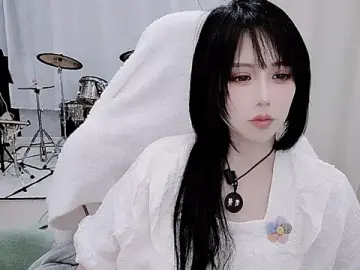 Evangelin-e  live sex cam