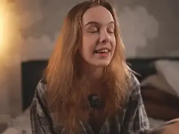 LeiaMurph  live sex cam