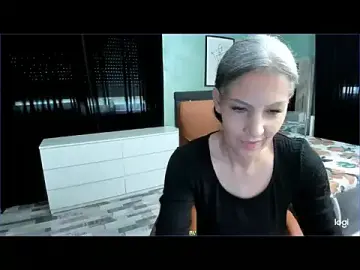 LexxxyDiamond  live sex cam