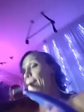 MommyMisfit  live sex cam