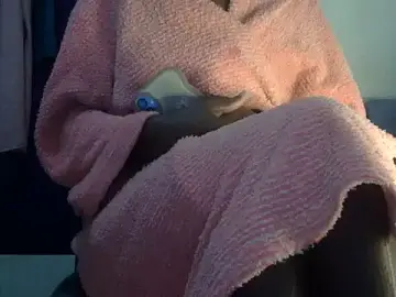SheneedsThat  live sex cam