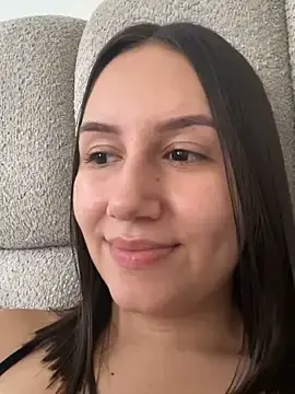 Jullya_x  live sex cam