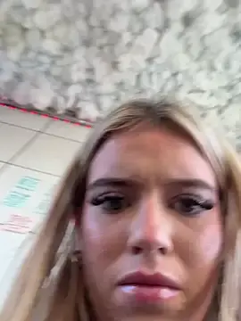 Brittneyyy  live sex cam
