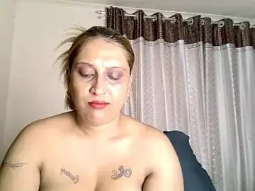 Eroticbeauty37  live sex cam