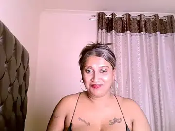 Eroticbeauty37  live sex cam