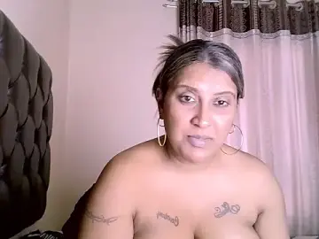 Eroticbeauty37  live sex cam
