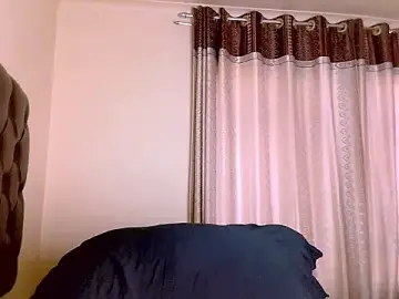 Eroticbeauty37  live sex cam