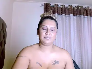 Eroticbeauty37  live sex cam