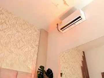 GinaSalanne  live sex cam