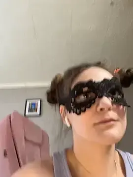 HelgaMunnn  live sex cam