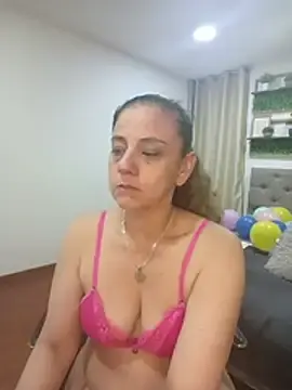 Sasi_luna  live sex cam