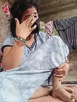 Cute-Bandna  live sex cam