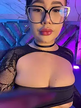 LylaLee111  live sex cam