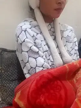 Veena79  live sex cam
