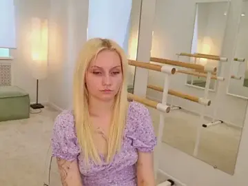 Haleybooo  live sex cam