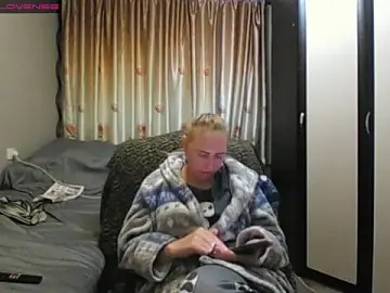 JenniDeep  live sex cam