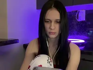Juicy-Elis  live sex cam