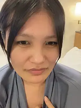 Rere-is-chcco  live sex cam