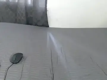 SlimDiamond21  live sex cam