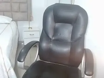 Brittanyfine  live sex cam