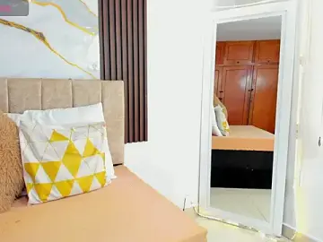Cristalwalker__  live sex cam
