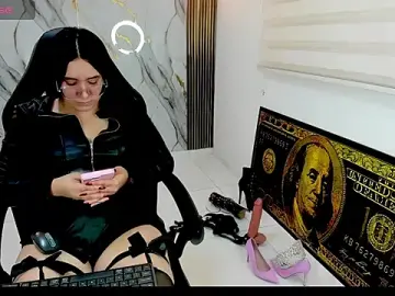 Queen_findom1  live sex cam