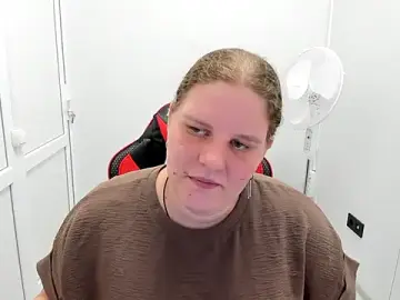 Bella_shyy_  live sex cam