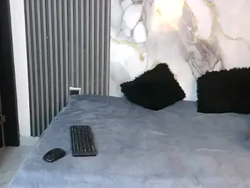 LuisaTriana  live sex cam