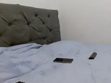 Julirosee20  live sex cam