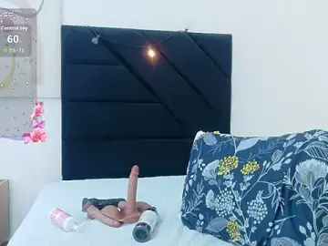 Kinkyhousewifee  live sex cam