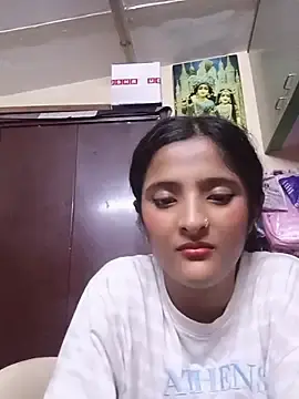 KittyBby14  live sex cam