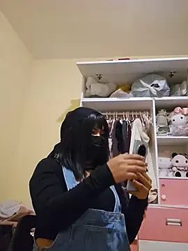 Latin_summer  live sex cam