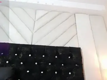 Sophia_smith0  live sex cam