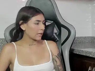 Velvet_Rebel15  live sex cam