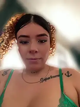 Hally-jensen1  live sex cam