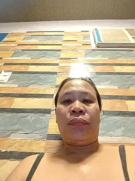 Squirtshantal  live sex cam