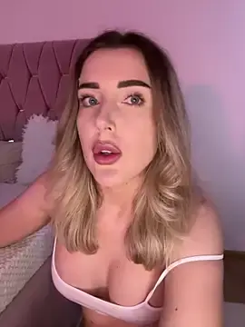 CharmingLuna  live sex cam