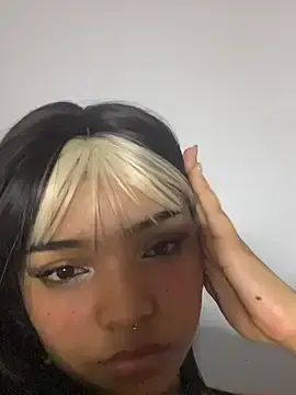 Ivi_angela  live sex cam