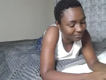 Ebonyshawry  live sex cam
