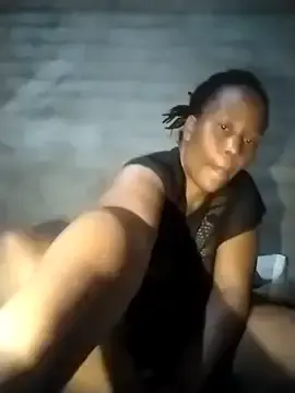 Flirtylolla  live sex cam