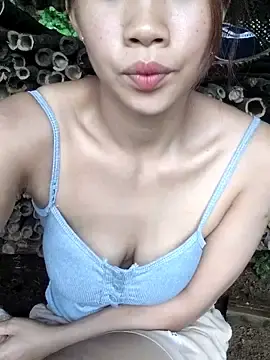 Mit0-77  live sex cam