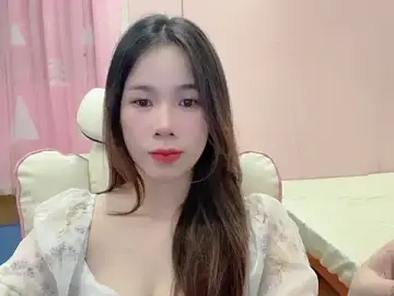 Luna3579  live sex cam