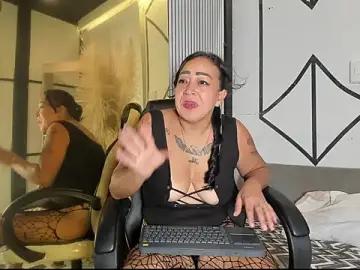 OrianaParra  live sex cam
