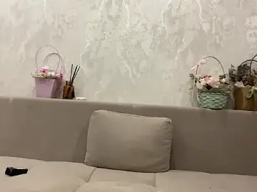 RoseQuavar  live sex cam